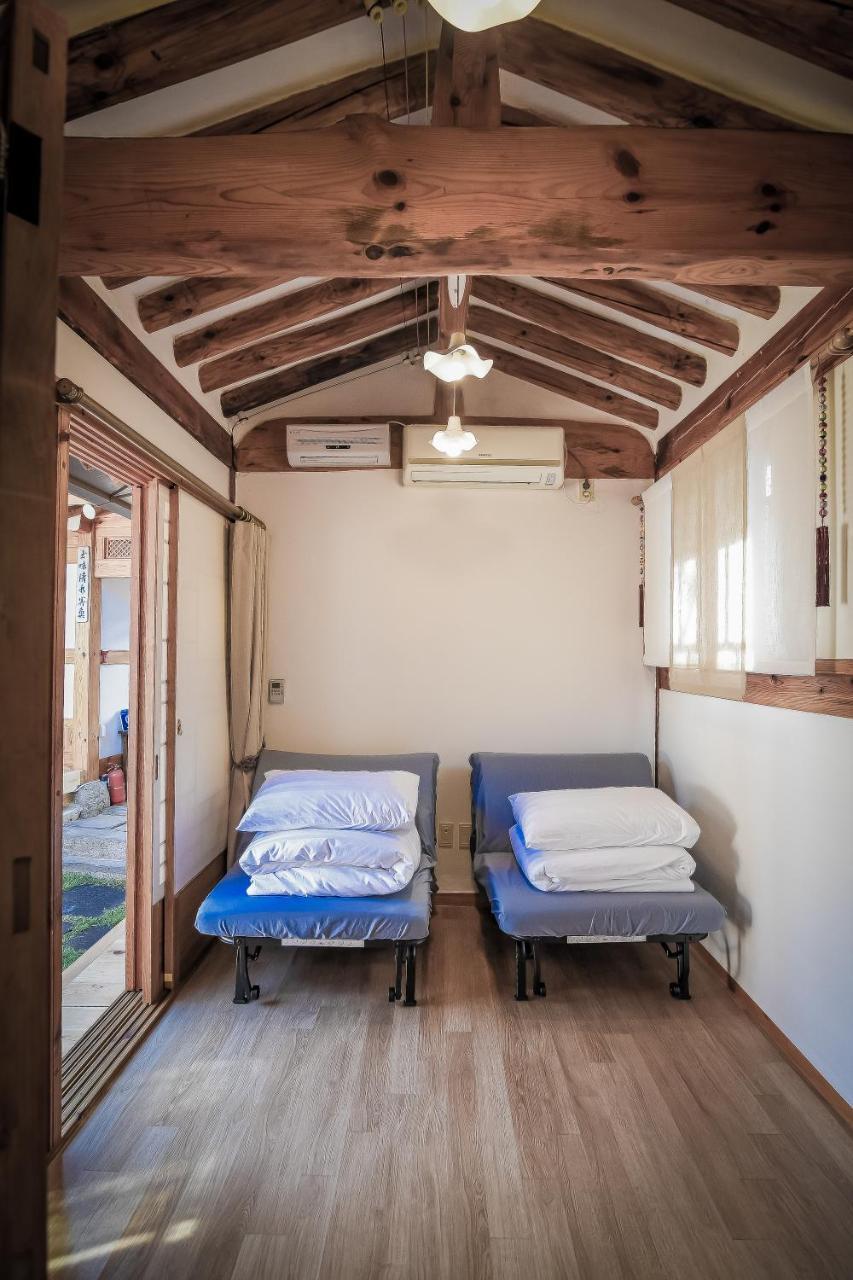 Cheong Yeon Jae Hanok Hotel Seoul Eksteriør billede